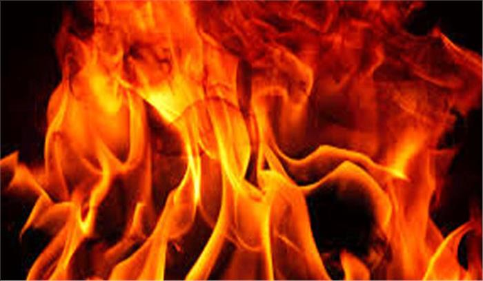 अहमदाबाद में जीटीयू के सर्वर रूम में लगी भीषण आग