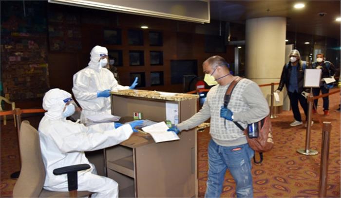 एयर इंडिया की उड़ान रियाद से 130 भारतीयों के साथ दिल्ली पहुंची एयर इंडिया की उड़ान रियाद से 130 भारतीयों के साथ दिल्ली पहुंची