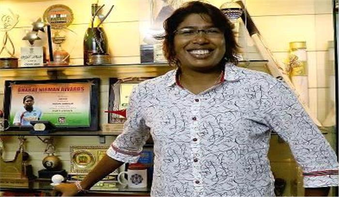 एयर इंडिया ने किया गेंदबाज झूलन को ​​​​​​​सम्मानित