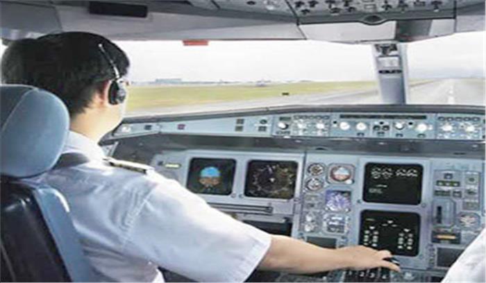 हवाई यातायात नियंत्रकों को 31 दिसंबर तक लेना होगा लाइसेंस