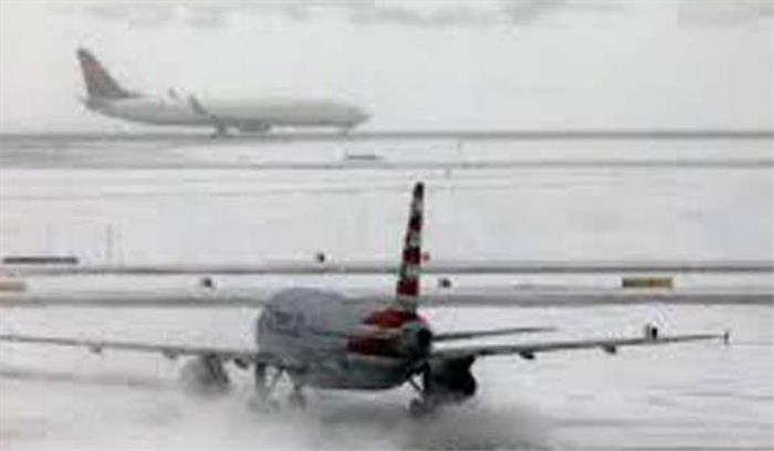 बीजिंग में हिमपात के कारण 40 से अधिक उड़ानें रद्द बीजिंग में हिमपात के कारण 40 से अधिक उड़ानें रद्द