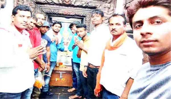 जोगी के स्वस्थ होने पूजा अर्चना जोगी के स्वस्थ होने पूजा अर्चना