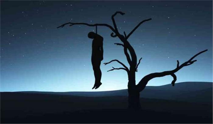 डाककर्मी ने पेड से लटककर की आत्महत्या