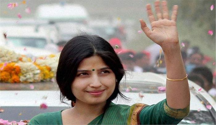 भैया को एक बार फिर बनायें मुख्यमंत्री :डिंपल