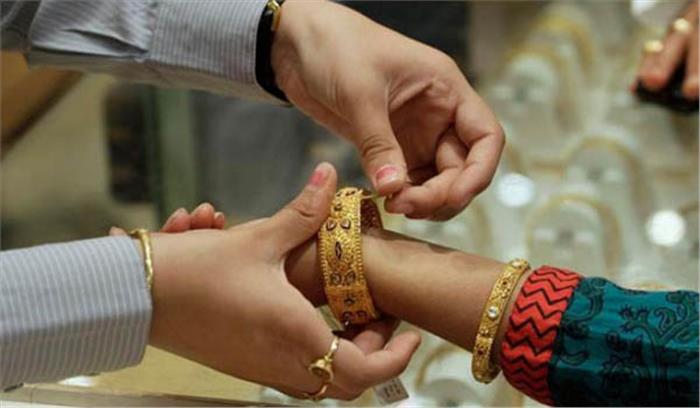 अक्षय तृतीया पर सर्राफा बाजार में सोना 32,449 पर बंद