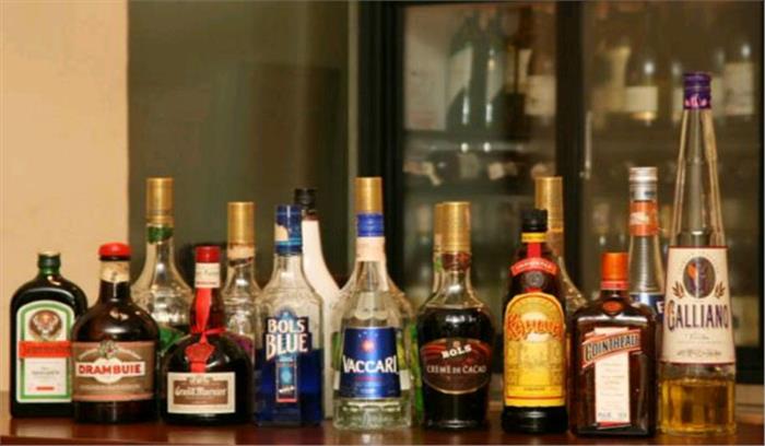 शराब माफियाओं के खिलाफ अभियान में 1176 गिरफ्तार शराब माफियाओं के खिलाफ अभियान में 1176 गिरफ्तार