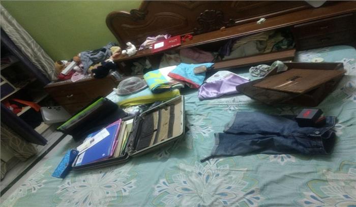 बदमाशों ने स्प्रे कर परिवार को किया बेसुध , लाखों की चोरी