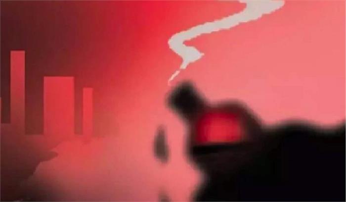 अलीगढ़ : शादी से मना करने पर युवती ने युवक पर फेंका तेजाब अलीगढ़ : शादी से मना करने पर युवती ने युवक पर फेंका तेजाब