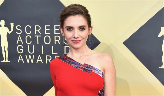 एलिसन ब्री ने कहा मैं हास्य कलाकार नहीं हूं ​​​​​​​