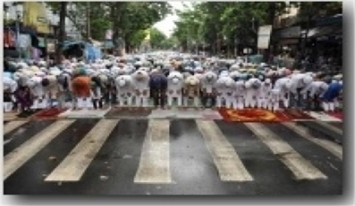 सड़क पर नमाज से अन्य को असुविधा नहीं होनी चाहिए : धर्मगुरू