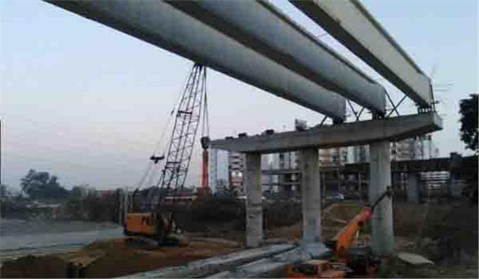 एनएच निर्माण में लापरवाही,कलेक्टर से शिकायत एनएच निर्माण में लापरवाही,कलेक्टर से शिकायत