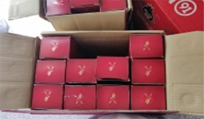 एंबुलेंस के डेड-बॉडी फ्रीजर में मुर्दे की जगह भरी मिली शराब की बोतलें