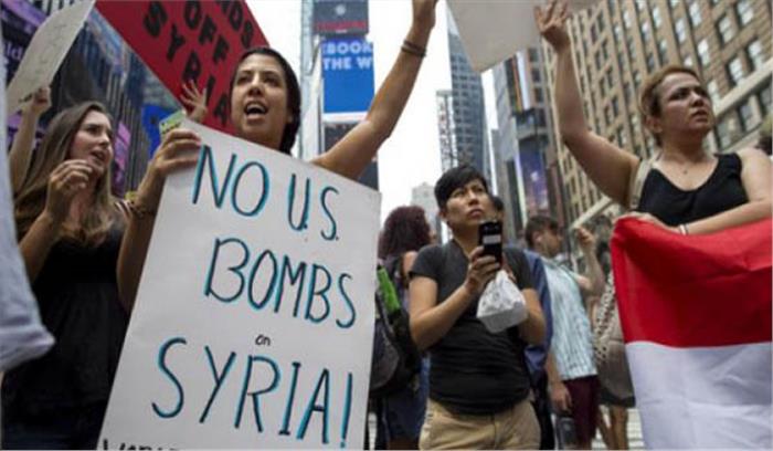 न्यूयॉर्क में सीरिया पर हमले के विरोध में प्रदर्शन न्यूयॉर्क में सीरिया पर हमले के विरोध में प्रदर्शन