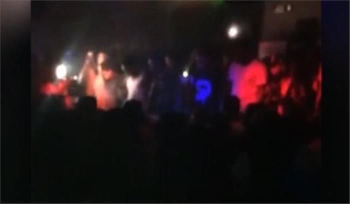 अमेरिका  के नाइट क्लब में गोलीबारी ,28 घायल​​​​​​​