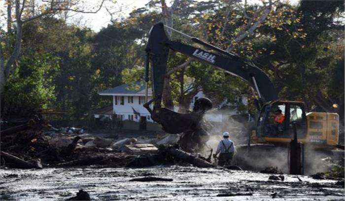 केलिफोर्निया में भूस्खलन के बाद बचाव दल लापता लोगों को तलाश रहा