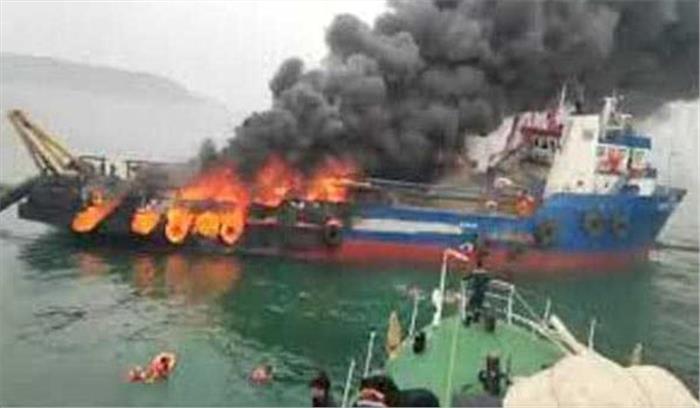 अलाबामा में नाव डॉक में लगी आग, आठ लोगों की मौत