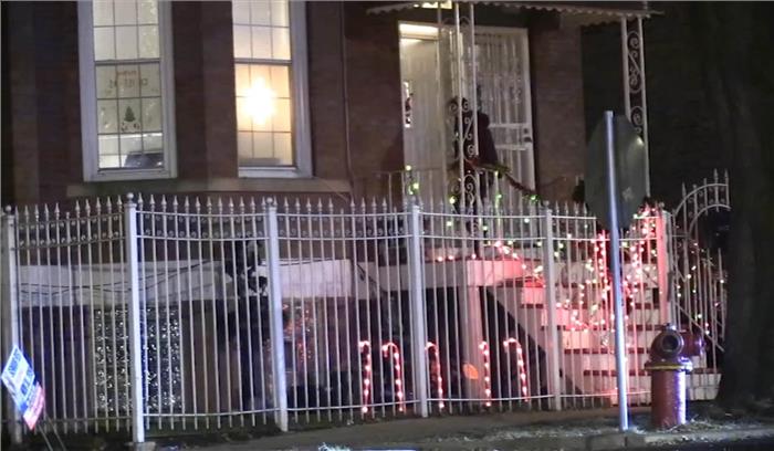 शिकागो में क्रिसमस के दिन गोली लगने से लड़की घायल