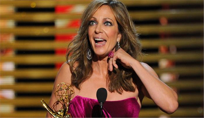 एलिसन जेनी ने आई, टोन्या के लिए अपने करियर का पहला ऑस्कर जीता