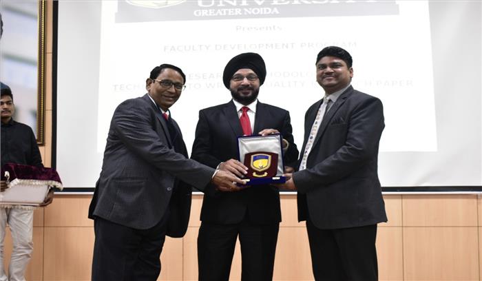 एमिटी विवि ग्रेनो कैंपस में शिक्षक विकास कार्यक्रम का हुआ आयोजन एमिटी विवि ग्रेनो कैंपस में शिक्षक विकास कार्यक्रम का हुआ आयोजन