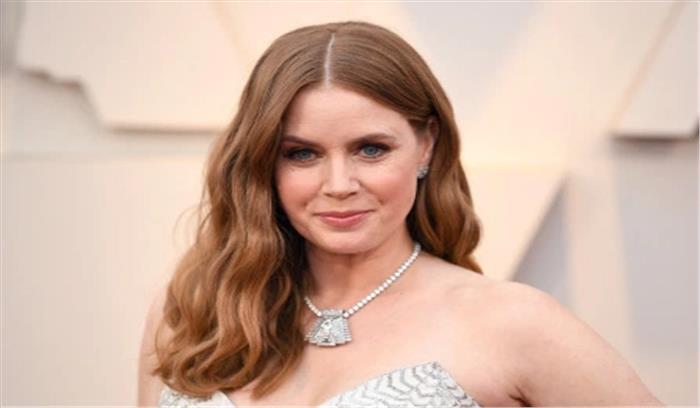 नेटफ्लिक्स फिल्म हिलबिली एलिजी से जुड़ीं एमी एडम्स