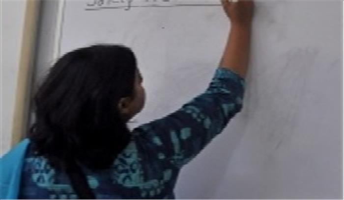 अनामिका से प्रिया तक, कई नौकरियों के साथ कई पहचान अनामिका से प्रिया तक, कई नौकरियों के साथ कई पहचान