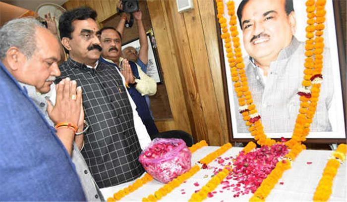 अनंत कुमार की सभी दलों से तीन तलाक विधेयक को पारित करने में सहयोग की अपील