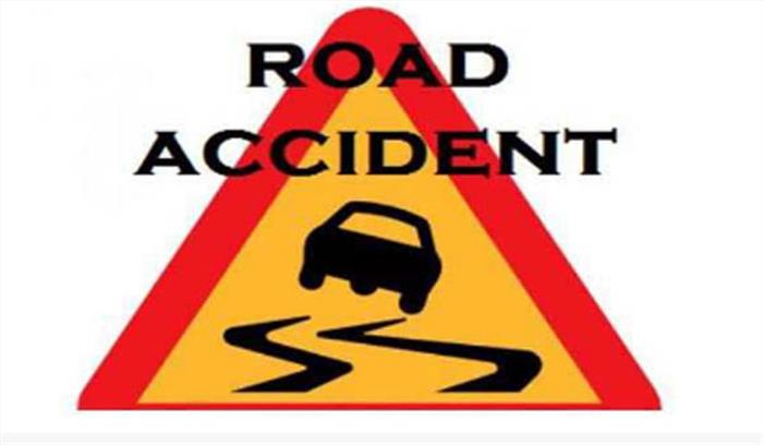 दो वाहनों की टक्कर से दो बच्चों सहित पांच लोगों की मौत