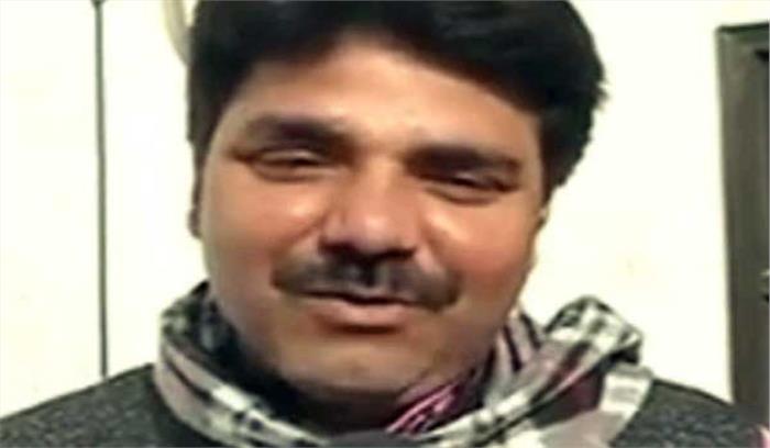 जो काम नहीं करते ऐसे अधिकारियों को ठोकना चाहिए: बालियान