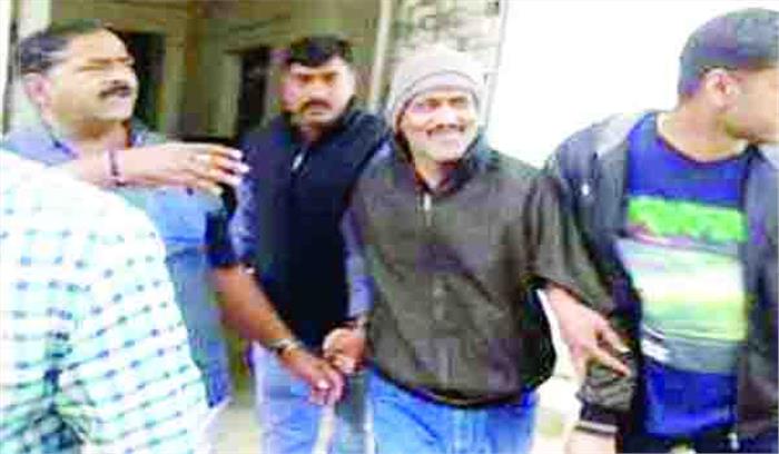 एसीबी के छापे के बाद डेढ़ साल से फरार लिपिक गिरफ्तार