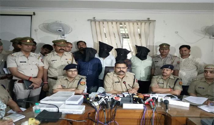 चार बदमाश समेत एक शार्प शूटर गिरफ्तार