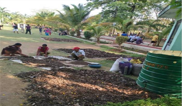 अपशिष्ट पदार्थों से बन रहा खाद