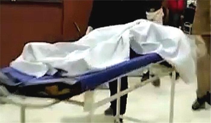 अपार्टमेंट में चौथी मंजिल से कूदकर युवती ने की आत्महत्या