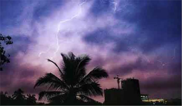 अरब सागर में उठा तूफान कमजोर होकर तीव्र दबाव के क्षेत्र में तब्दील