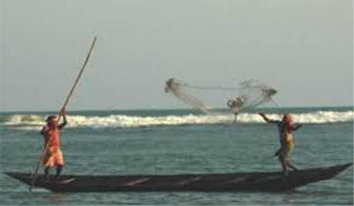 केरल में मछुआरों को समुद्र से दूर रहने की सलाह