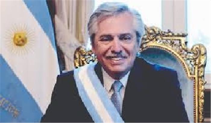 अर्जेंटीना के राष्ट्रपति ने कहा, फुटबॉल का इंतजार हो सकता है अर्जेंटीना के राष्ट्रपति ने कहा, फुटबॉल का इंतजार हो सकता है