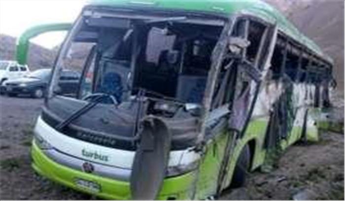 अर्जेटीना में एक बस दुर्घटना में 19 लोगों की मौत