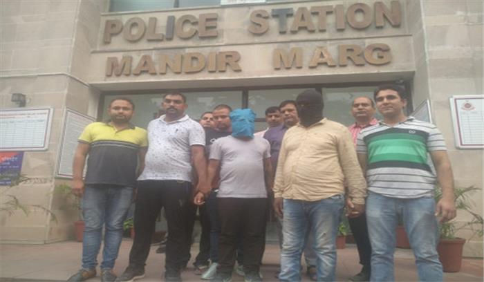 हथियारबंद लुटेरों ने पुलिस पार्टी पर ही चला दिया छुरा, गिरफ्तार