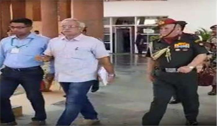 सीएम मनोहर पर्रिकर से मिले सेना प्रमुख बिपिन रावत