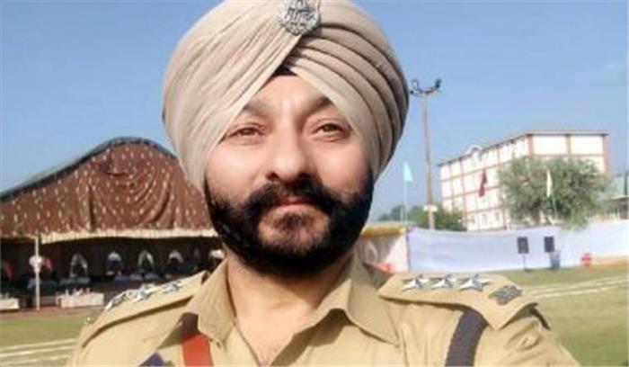 गिरफ्तार डीएसपी देवेंद्र सिंह का आतंकियों के नाम खत मिला, होगी जांच गिरफ्तार डीएसपी देवेंद्र सिंह का आतंकियों के नाम खत मिला, होगी जांच