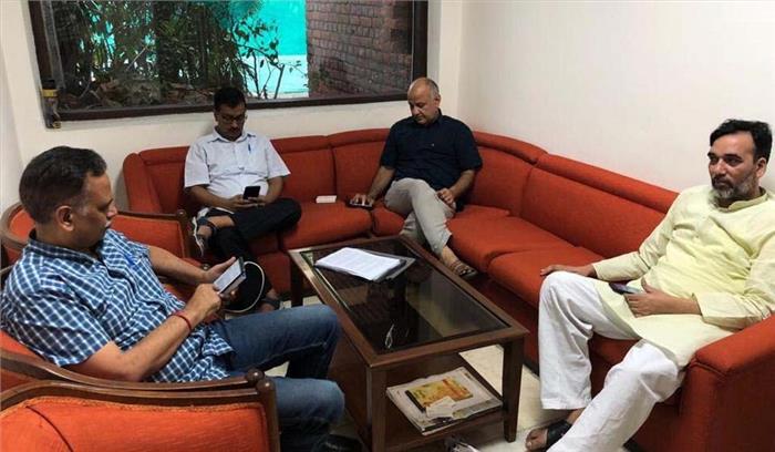 उपराज्यपाल अनिल बैजल के कार्यालय में अरविंद केजरीवाल का धरना आज भी जारी