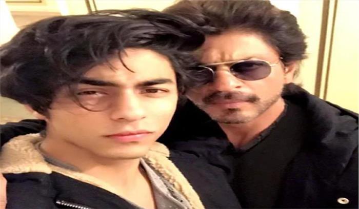 बेटे आर्यन से ऑर्थर रोड जेल में मिले शाहरुख खान, 15 मिनट चली दोनों की मुलाकात