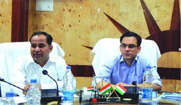 आश्रम छात्रावासों में हर बच्चे की बनेगी हेल्थ शीट : कलेक्टर