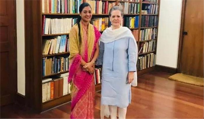  चांदनी चौक से विधायक अलका लांबा ने आप से दिया इस्तीफा