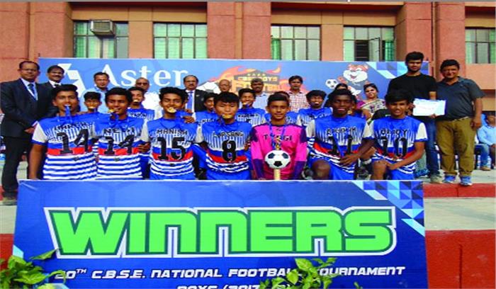 फुटबॉल अंडर-19 में ममता मॉडर्न स्कूल के नाम रही विजेता ट्राफी