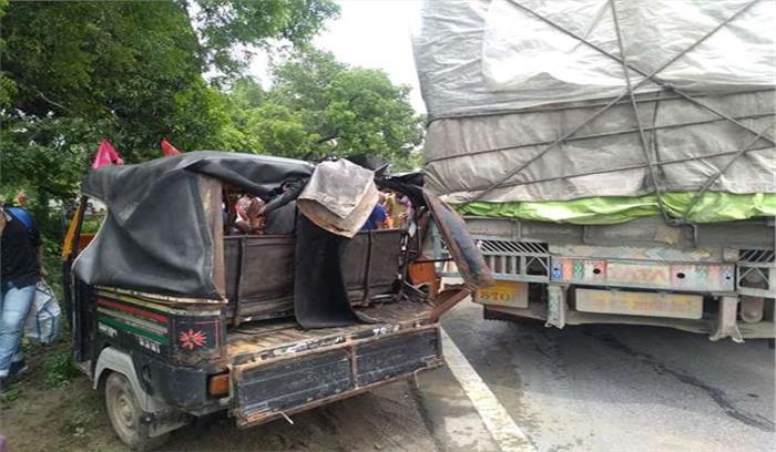 औरंगाबाद में सड़क दुर्घटना में मां-बेटी की मौत, एक घायल