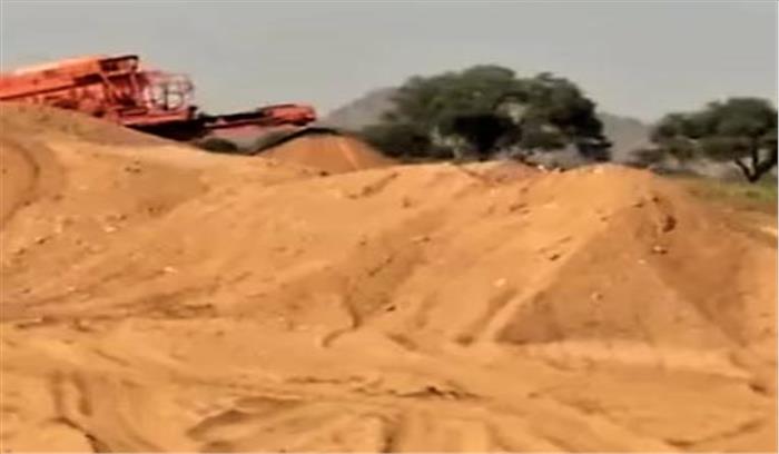 औरगाबांद में सोन नदी से अवैध बालू उत्खनन में लगे 40 ट्रैक्टर जप्त