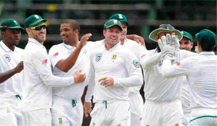 ऑस्ट्रेलिया ने दक्षिण अफ्रीका पर कसा शिकंजा ऑस्ट्रेलिया ने दक्षिण अफ्रीका पर कसा शिकंजा