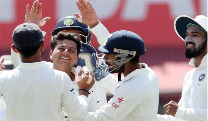 पहली पारी में ऑस्ट्रेलिया 300 रनों पर ऑल आउट