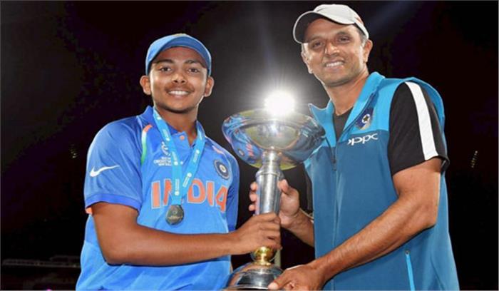 विश्व कप लेकर स्वदेश लौटीं अंडर-19 क्रिकेट टीम