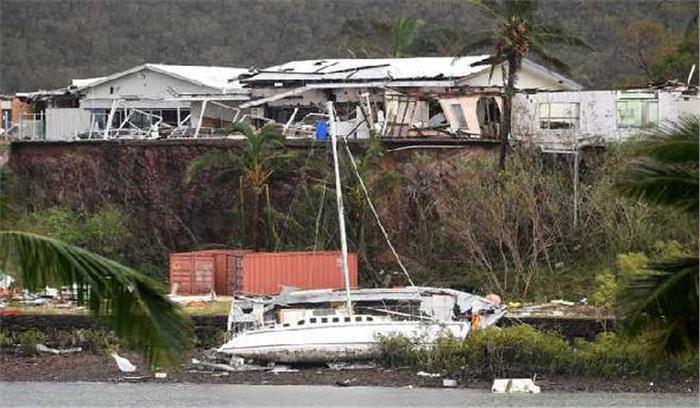 ऑस्ट्रेलिया : चक्रवाती डेबी तूफान से घरों की बिजली गुल